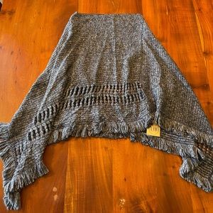 LIB New York womens blue knit Fringe Knit shawl One Size -New With Tags